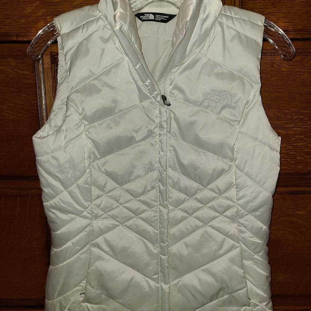 White North Face Aconcagua vest XS